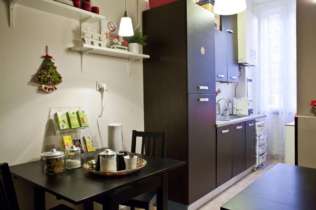 Happy Stay Guesthouse โรม ภายนอก รูปภาพ